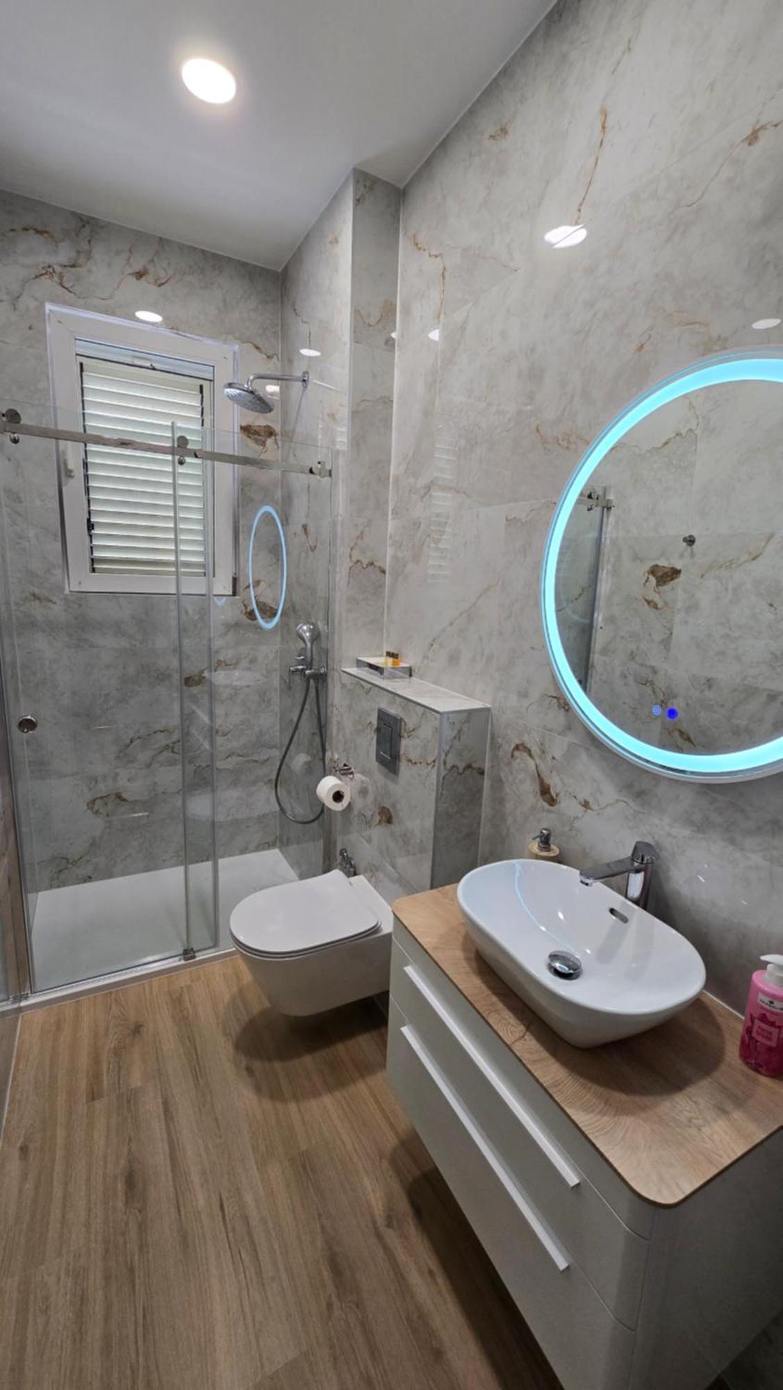 Blue Dolphin Apartment - Private Indoor Pool, Jacuzzi, Garden Спліт Екстер'єр фото